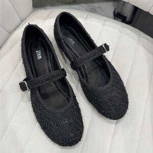 Zara Black Textured Mary Jane Shoes
